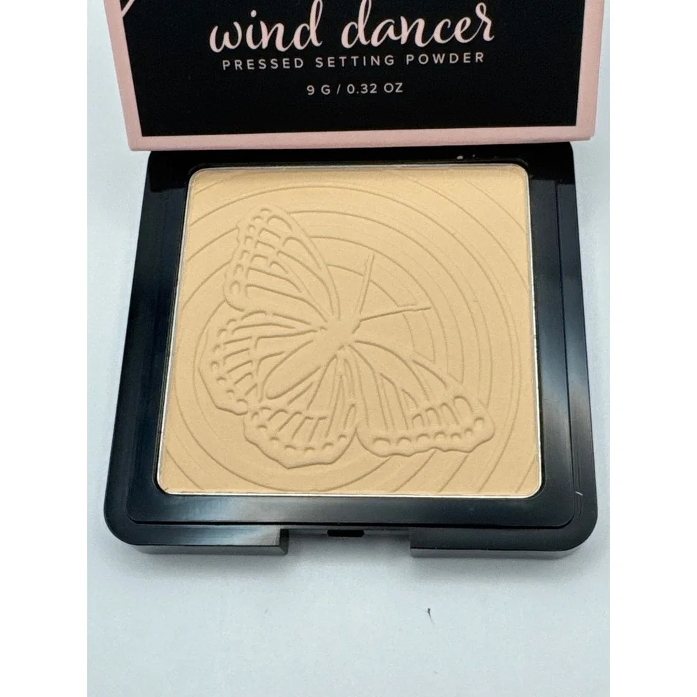Whats Up Beauty Dose of Colors Defiance Beauty Pressed Powder‎ Bronzer Eyeshadow